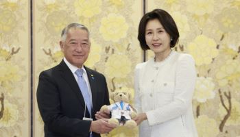 김혜경 여사, 국제백신연구소 명예회장 수락…“주어진 역할 다할 것”