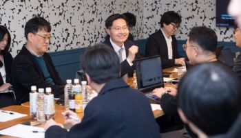 "혁신가로 진화하는 AI···바이오 연구동료가 신약 개발 기간 단축"