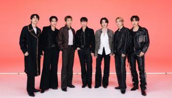 BTS, 멜론 차트 1위 직행…음반 판매량은 120만 장 돌파