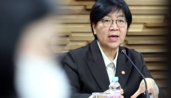 “깊은 책임 통감”…정은경, 임실 찾아 재발방지 대책 주문