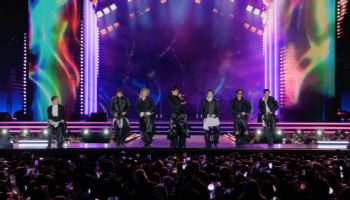 넷플릭스, BTS 4년 만 컴백 전 세계 생중계…자막 싱크로율 옥에 티