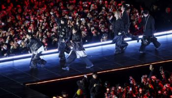 “팬들이 도시를 점령했다”…외신이 본 'BTS 컴백' 순간