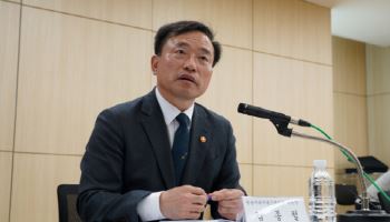 김종철 방미통위 위원장, TBS 찾아 “공영방송 공백에 무거운 책임 통감”