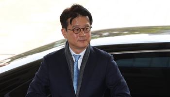 특검, '김건희 수사무마' 이창수 前지검장 '무죄 판례 검토' 지시 정황 포착