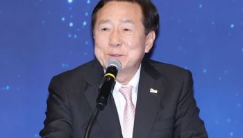 김기문 중기중앙회장 불출마 선언...'종신 회장' 논란 종지부