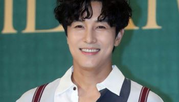 잇단 구설 김동완 "제 언행으로 불편하셨을 분들께 깊이 사과"
