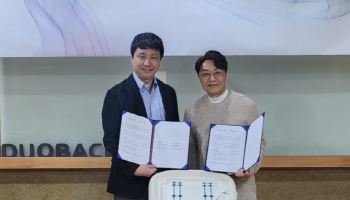 듀오백, AIoT 기업 알고리고와 협력…스마트체어 개발