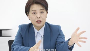 '서울시장 출마' 윤희숙 "선거 기간 빨간 옷 입겠다…지도부, 여론 살펴야"