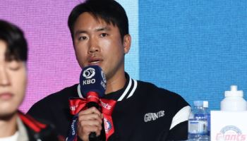 “우승보다 가을야구 먼저”…'불혹 주장' 전준우의 현실 목표