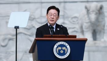 [속보] 李 “참전유공자 배우자에 5월부터 생계지원금 지급…보훈 사각지대 해소”