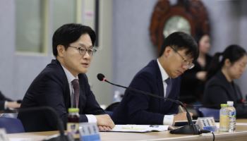 20여년 만에 한국노총 찾은 산업장관, 노동계에 휴전 제안