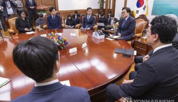 우원식 “헌법개정안 발의 추진키로…국힘, 전향적 자세로 참여하길”