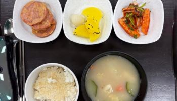 "함바가 낫겠다"..눌은밥에 소시지 주는 정부산하 연구소