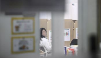 “학교만 믿으면 대입 힘들어”...학원 보내고 자퇴 권하는 부모들