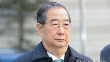 대선 앞두고 '150만원 기부'…한덕수, 첫 재판서 혐의 부인