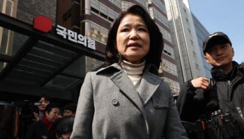 '공무원법 위반' 이진숙 재송치…경찰, 보완수사 끝에 같은 결론