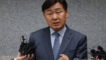 '현금 살포' 김관영 속전속결 제명 …與, 지선 앞두고 논란 확산 차단