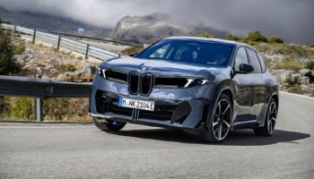 BMW iX3, ‘올해의 차’ 수상…노이어 클라쎄 기술력 입증