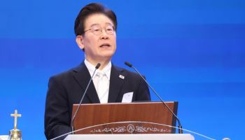 李대통령 지지율 61.2%…5주 만에 하락[리얼미터]