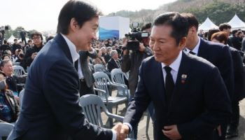 ‘연대’에 선긋는 민주당 혁신당 홀로서기 시험대