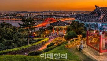 '4월 봄밤의 야경 명소'…고양 행주산성 야간개장
