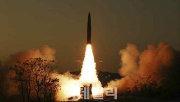 합참 "북한, 동해상 미상 탄도미사일 여러 발 발사"(상보)