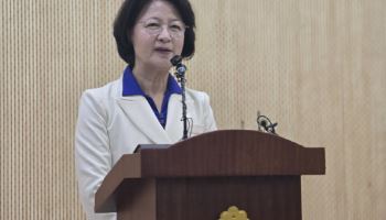 "이모 힘내세요!" 추미애 감동시킨 장애인 가족의 응원