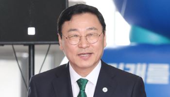 ‘서울교육감 재선 도전’ 정근식, “기초학력·교통비 지원” 공약