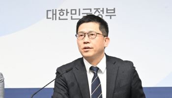 "노트북은 필수재"…정부, '칩플레이션'에 불용 PC 나눔