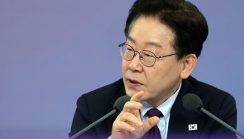 李대통령 국정지지율 69% 유지…여당 지지·개헌 찬성 ‘우세’