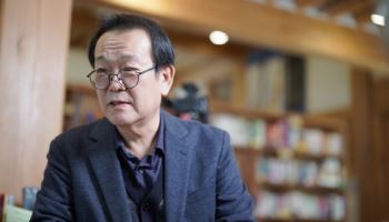 세종학당재단 신임 이사장에 역사학자 전우용