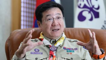 "야영하며 익히는 소통·융합…AI로 못배우는 살아있는 교육이죠"