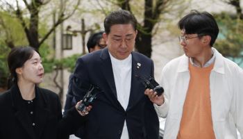 김병기 7차 소환조사…'수사지연' 질문에 묵묵부답
