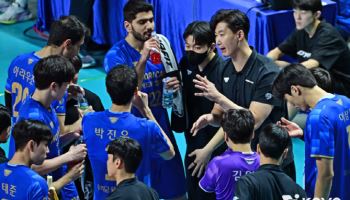 남자 프로배구 우리카드, 박철우 감독대행 정식 사령탑 선임