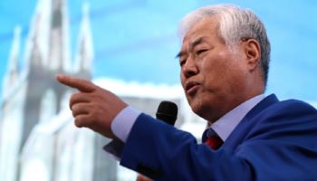 전광훈, 석방 후 첫 집회 "감방 감사…4억 넘게 받아"