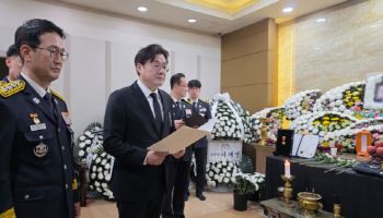 이재명 대통령, 완도 순직 소방관에 조전…"숭고한 희생 결코 잊지 않겠다"