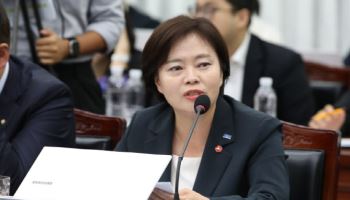 혁신당 정춘생, 정개특위 위원직 사퇴 “양당 기득권 담합…들러리 시간 끝났다”