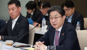 바이오·OLED·AI 10조 투입…국민성장펀드 ‘성과형 투자’ 본격화