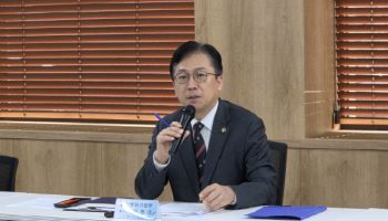 유가 부담 커진 화물사업자…긴급자금 기준 완화 검토