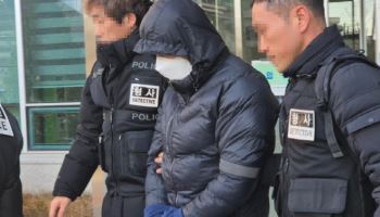 “계엄령 놀이”…미화원 폭행, 갑질한 양양 공무원 징역 1년8월
