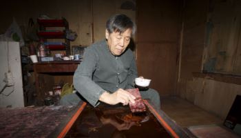 78세 명장이 깎아낸 세월의 빛..."K공예 알릴 것"