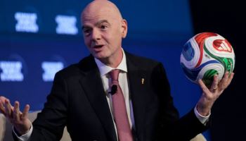 FIFA 회장 "이란, 확실히 월드컵 참가한다"