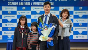 “리버스 스윕 악몽, 훈련으로 씻겠다" 박철우 신임감독, 우리카드 재건 선언