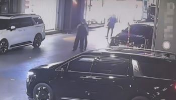 행인 '묻지마 폭행'에 사지마비..20대 구속기소