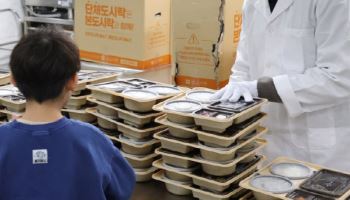 "두부 썰기·양파 껍질 벗기기 못 해" 대전 급식 또 파행 조짐