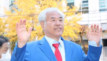 전광훈, 보석 후 첫 광화문 집회 참석…“대한민국 망했다”