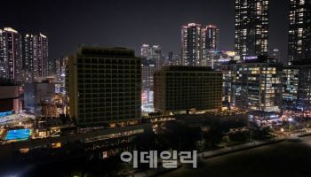 1시간 동안 불 꺼진 파라다이스 부산 …소등한 이유는?