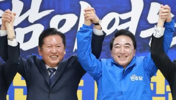 장동혁 고향 찾은 정청래 "장동혁 방미, 외교참사…이해할 수 없어"