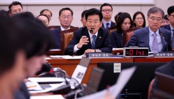 국힘 외통위, '北핵시설 발언' 정동영 겨냥 긴급 현안질의 개최 요청