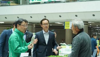 박은식 산림청장, 산나물 특별판매전서 임가 애로사항 청취